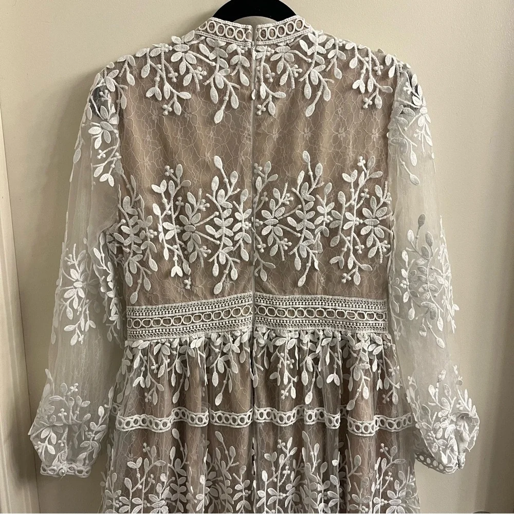 Ivy City Co Cream Lace Midi Dress - Picture 10 of 15